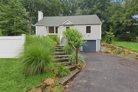 2639 N Wading River Rd, Wading River, NY 11792