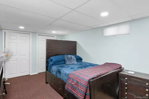 Bedroom - 4 Jerold St, Plainview, NY 11803 photo 4 of 4