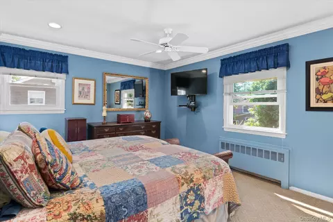 Bedroom - 4 Jerold St, Plainview, NY 11803 photo 2 of 4
