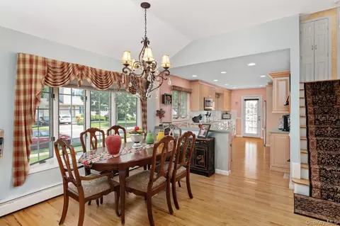 Dining - 4 Jerold St, Plainview, NY 11803 photo 1 of 2