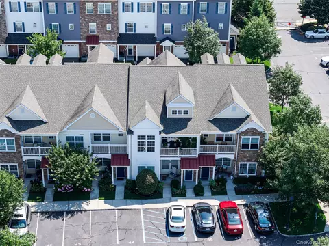 View/Area - 47 Barley Ln, Patchogue, NY 11772 photo 6 of 9