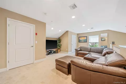 Other - 47 Barley Ln, Patchogue, NY 11772 photo 6 of 12