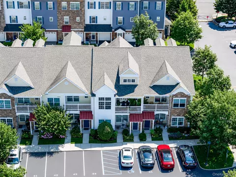 View/Area - 47 Barley Ln, Patchogue, NY 11772 photo 1 of 9