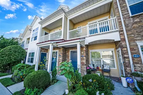 Exterior - 47 Barley Ln, Patchogue, NY 11772 photo 3 of 4