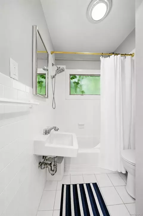 Bath - 86 Maple St, Greenburgh, NY 10522 photo 2 of 2