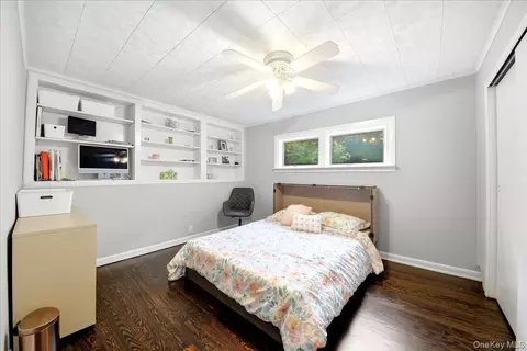 Bedroom - 86 Maple St, Greenburgh, NY 10522 photo 1 of 3
