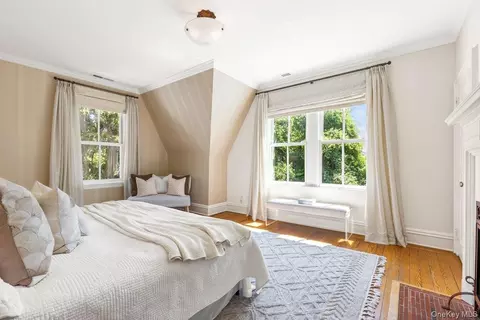 Bedroom - 731 Forest Ave, Rye, NY 10580 photo 3 of 6