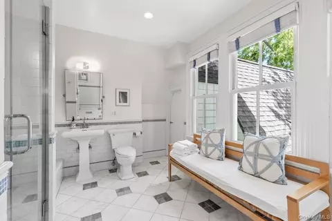 Bath - 731 Forest Ave, Rye, NY 10580 photo 2 of 2