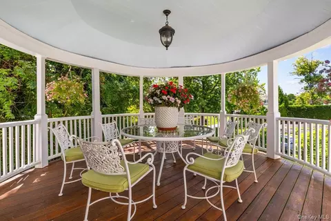 Exterior - 731 Forest Ave, Rye, NY 10580 photo 6 of 7