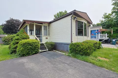 63 Tanglewood Rd, East Fishkill, NY 12533