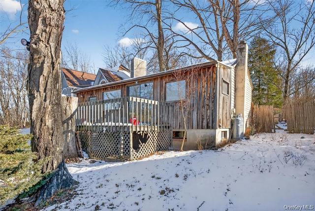 488 Tally Ho Rd, Mount Hope, NY 10940