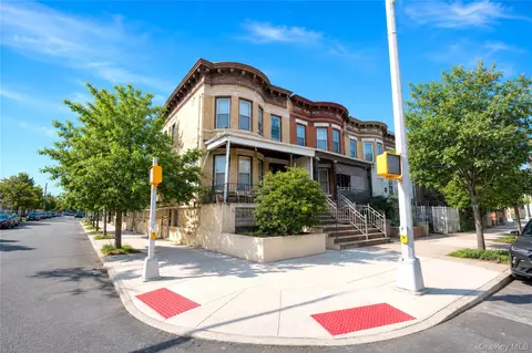 13730 101st Ave, Jamaica, NY 11435