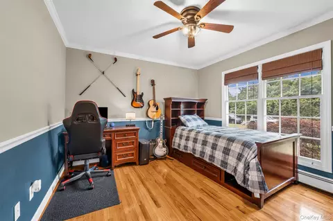 Bedroom - 383 Munsell Rd, Brookhaven, NY 11772 photo 4 of 8