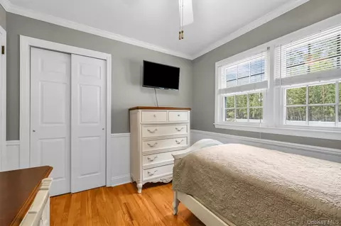 Bedroom - 383 Munsell Rd, Brookhaven, NY 11772 photo 8 of 8