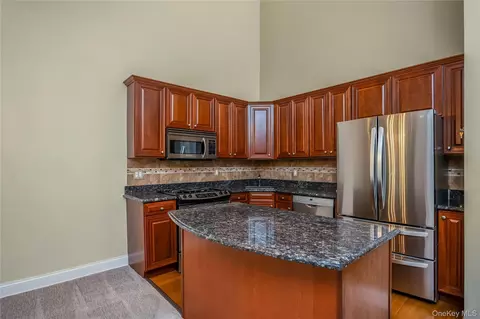 Kitchen - 149 Maya Cir, Central Islip, NY 11722 photo 2 of 5