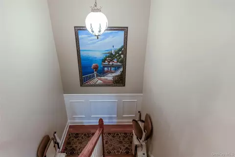Entry Way - 149 Maya Cir, Central Islip, NY 11722 photo 2 of 3