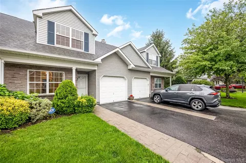 Exterior - 149 Maya Cir, Central Islip, NY 11722 photo 2 of 7