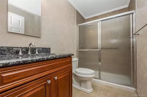 Bath - 149 Maya Cir, Central Islip, NY 11722 photo 3 of 3