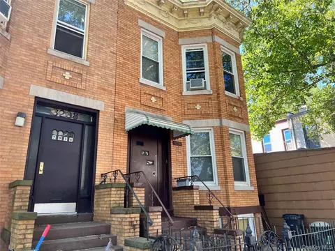 79-36 77 Ave, New York, NY 11385