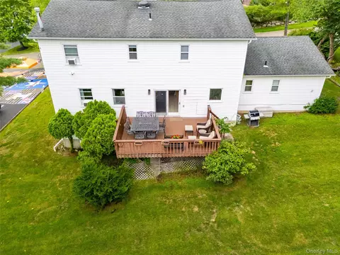 Exterior - 14 Bubenko Dr, Garnerville, NY 10923 photo 7 of 8