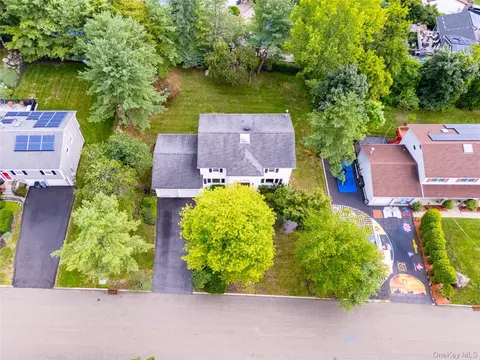 View/Area - 14 Bubenko Dr, Garnerville, NY 10923 photo 2 of 4