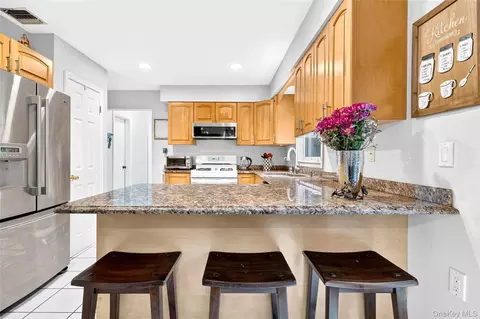 Kitchen - 14 Bubenko Dr, Garnerville, NY 10923 photo 1 of 4