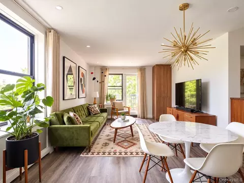 87-10 51 Ave #4R, New York, NY 11373