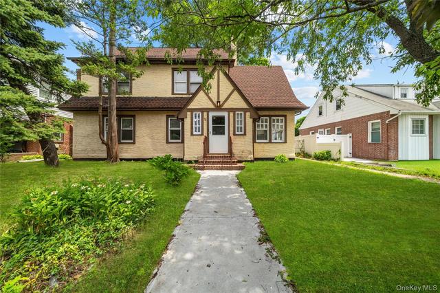 116 Meadowbrook Rd, Hempstead, NY 11550