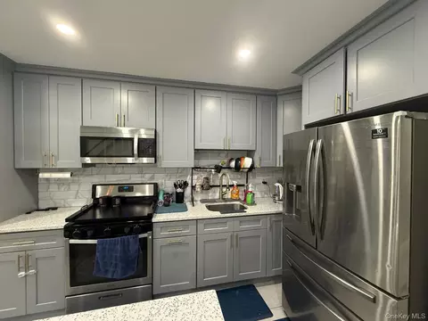 13117 135th Pl, New York, NY 11420