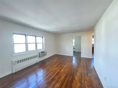 189 Drake Ave #2C, New Rochelle, NY 10805
