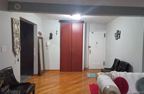 14350 Hoover Ave #116, Jamaica, NY 11435