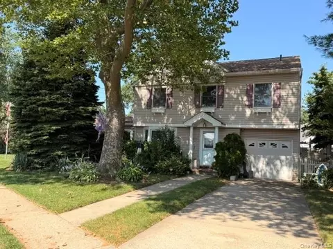 2785 Harvey Ave, Oceanside, NY 11572
