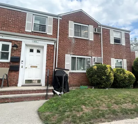 72-75 Little Neck Pkwy #GV 109G2-2, Glen Oaks, NY 11004