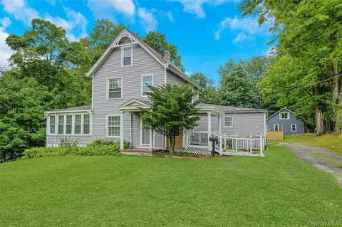 11-13 Demarest Ave, Clarkstown, NY 10994