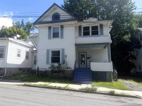 4 Harding St, Middletown, NY 10940