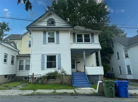 4 Harding St, Middletown, NY 10940