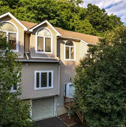 142 Foltim Way, Clarkstown, NY 10920
