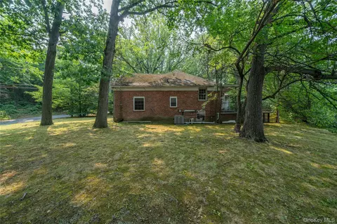 8 Rutland Rd, Bronxville, NY 10708