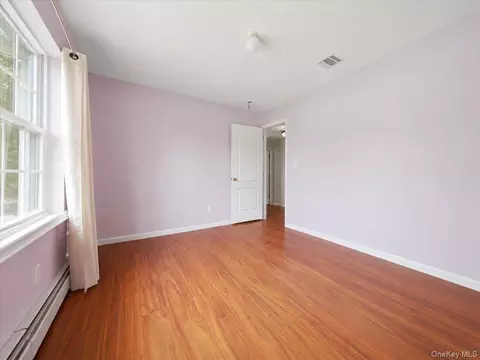 Bedroom - 977 Mt Hope Rd, Middletown, NY 10940 photo 2 of 4
