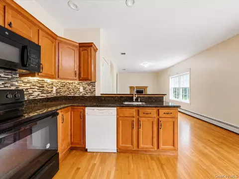 Kitchen - 977 Mt Hope Rd, Middletown, NY 10940 photo 4 of 4