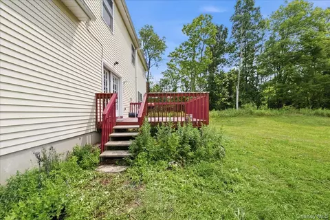 Exterior - 977 Mt Hope Rd, Middletown, NY 10940 photo 5 of 6