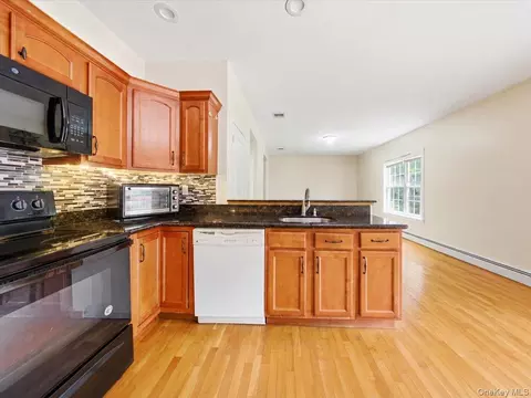 Kitchen - 977 Mt Hope Rd, Middletown, NY 10940 photo 1 of 4