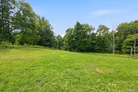 Exterior - 977 Mt Hope Rd, Middletown, NY 10940 photo 6 of 6