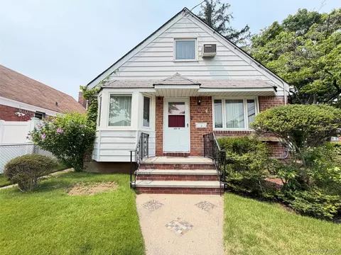 259-19 80th Ave, New York, NY 11004