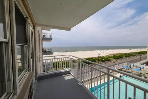 522 Shore Rd #5G, Long Beach, NY 11561