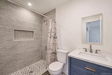 Bath - 48 Hillside Ave, Patchogue, NY 11772 photo 1 of 4