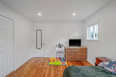 Bedroom - 48 Hillside Ave, Patchogue, NY 11772 photo 7 of 12