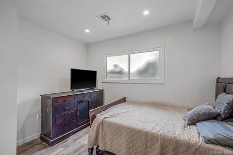 Bedroom - 48 Hillside Ave, Patchogue, NY 11772 photo 10 of 12