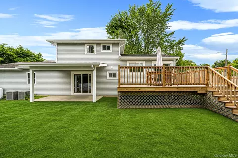 Exterior - 48 Hillside Ave, Patchogue, NY 11772 photo 4 of 6
