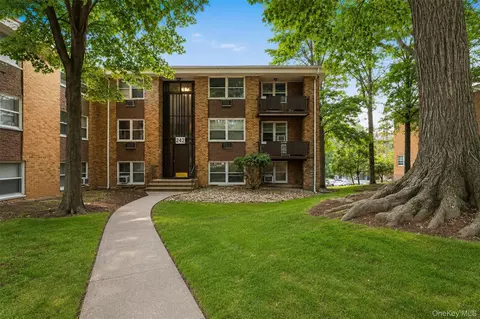 242 Kearsing Pkwy #A, Ramapo, NY 10952